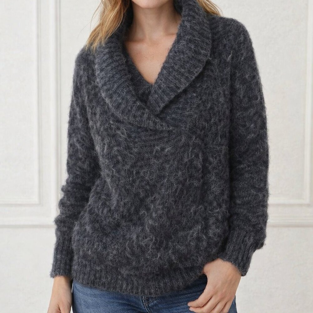 Talula Babaton, size m, wool/alpaca blend long sleeve sweater, V neck